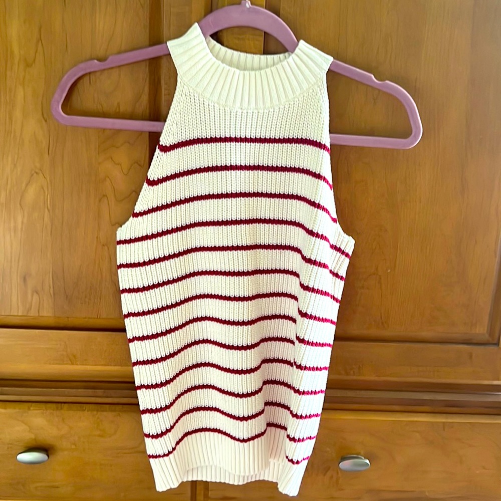 NWT Loft S sleeveless sweater